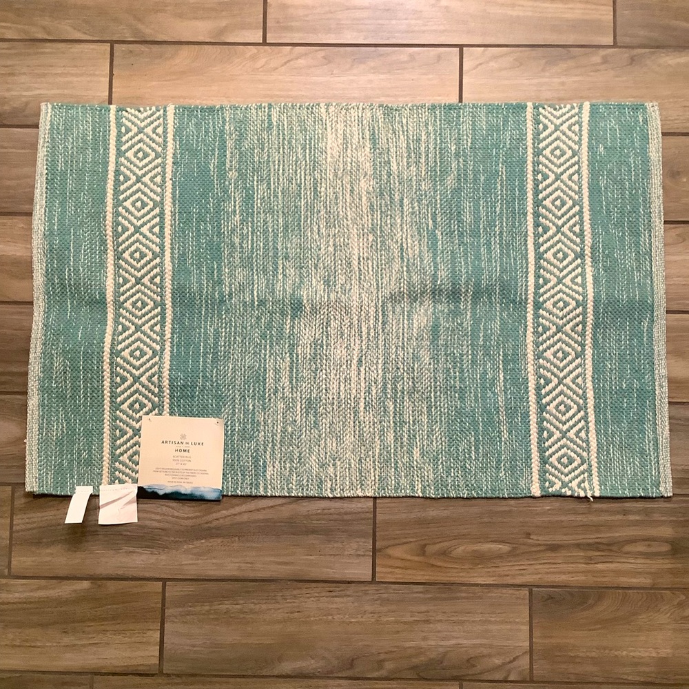 ARTISAN DE LUXE Handwoven Scatter Rug